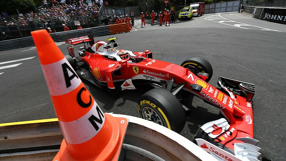 Achtung, wütender Finne! Kimi Räikkönen ist so gar nicht einverstanden mit der Kritik an Ferraris Performance, Foto: Sutton