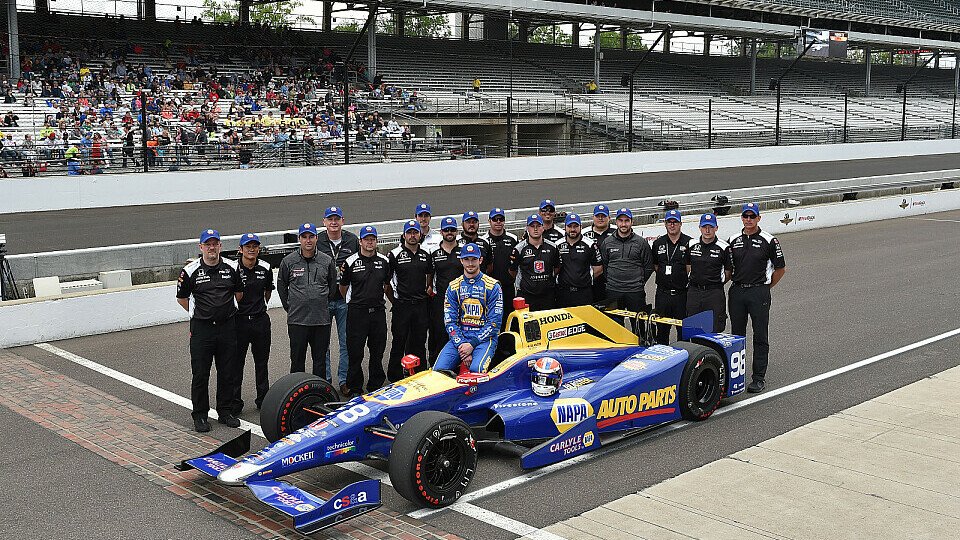 Die siegreiche Mannschaft von Alexander Rossi, Foto: IndyCar