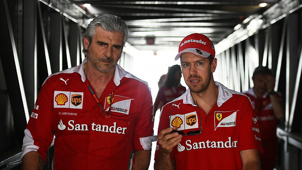 Ist die Beziehung zwischen Sebastian Vettel und Maurizio Arrivabene tatsächlich angeschlagen?, Foto: Sutton