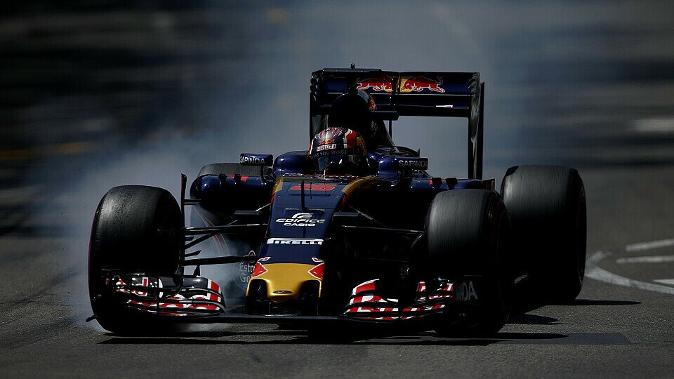 Daniil Kvyat und Toro Rosso können aufatmen: Keine Strafe für den flexiblen Unterboden, Foto: Sutton
