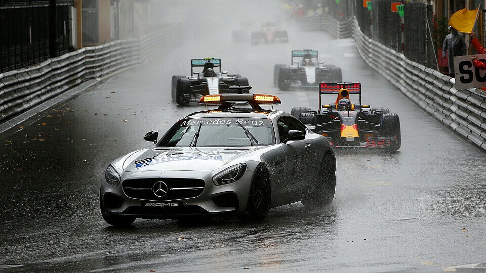 Regen und Safety Car - das könnte Mercedes in Monaco das Genick doch noch brechen, Foto: Sutton