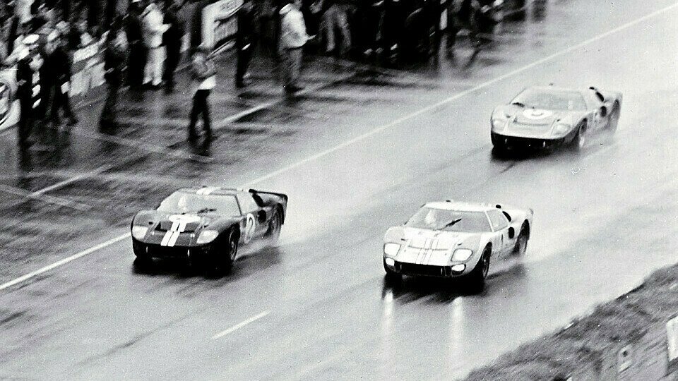 Chris Amon und Bruce McLaren gewannen die 24h von Le Mans 1966 im Ford GT40 mit der #2, Foto: Ford