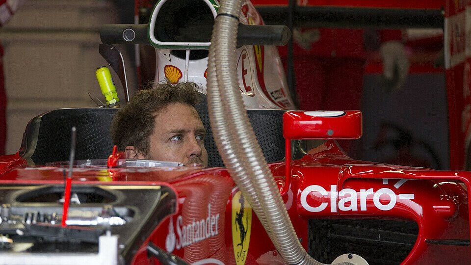 Sebastian Vettel muss in Österreich wegen eines Getriebewechsels fünf Plätze nach hinten, Foto: Sutton