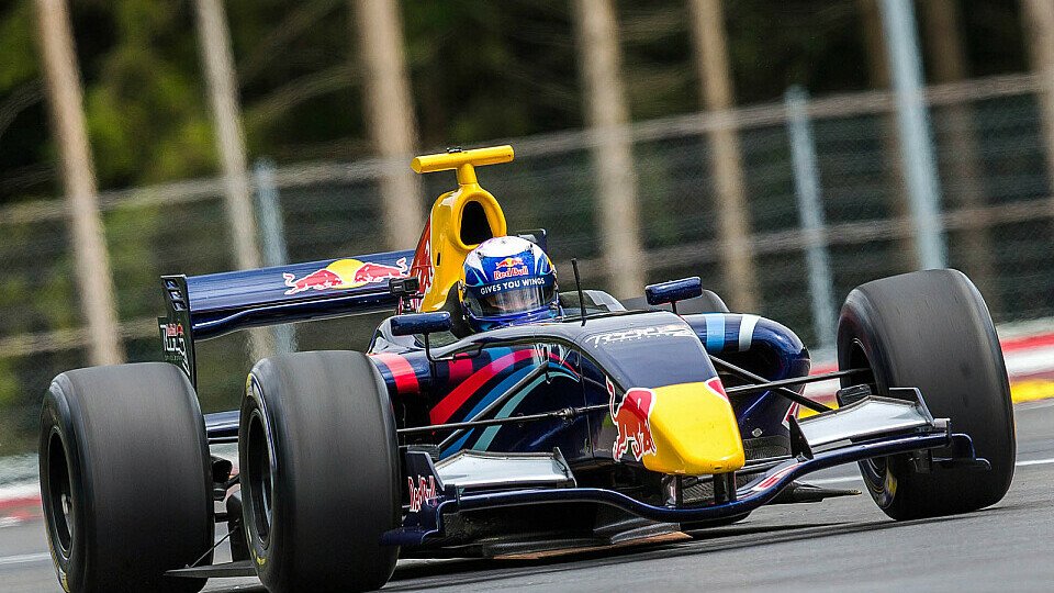 Lindsey Vonn im Formel Renault 3.5 Renner im Vorfeld des Österreich GP, Foto: Red Bull