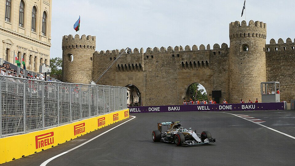 Nico Rosberg steht in Baku auf Pole, Foto: Sutton