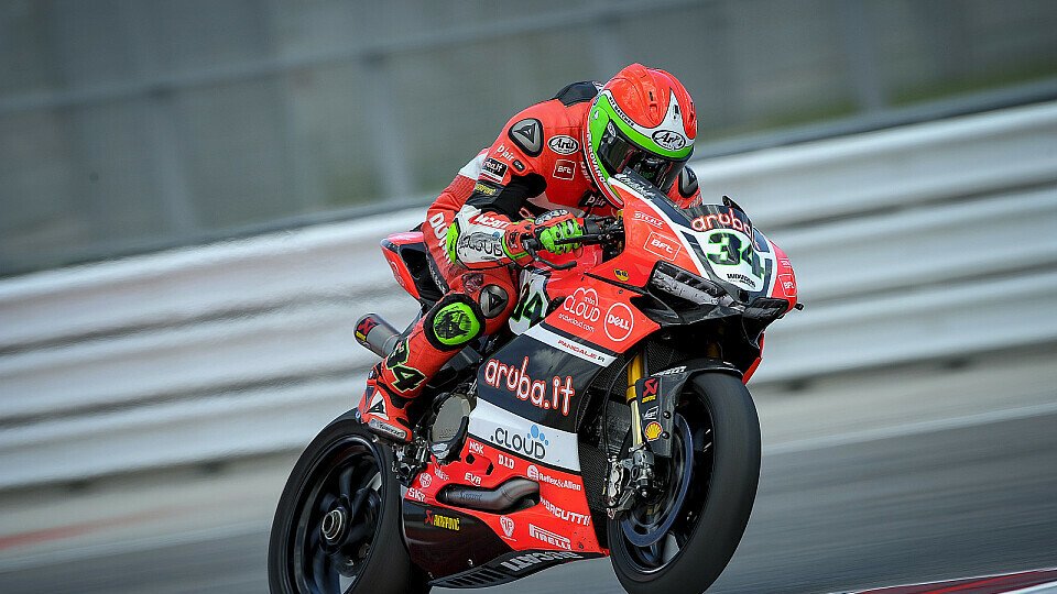 Davide Giugliano landete auf dem Podium, Foto: Ducati