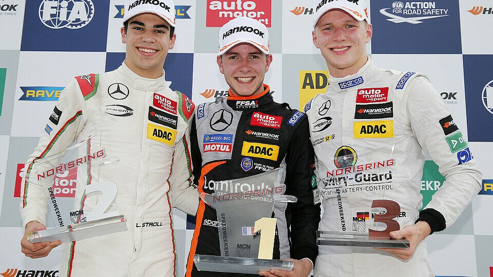 Die Sieger des zweiten Rennens der Formel 3-EM auf dem Norisring, Foto: FIA F3