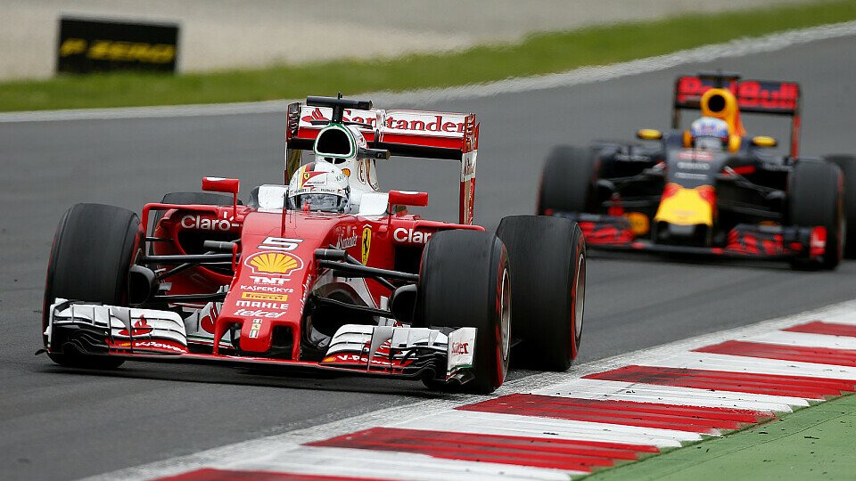 Ferrari braucht laut Vettel mehr Zeit, um auf Red Bull zu reagieren, Foto: Sutton