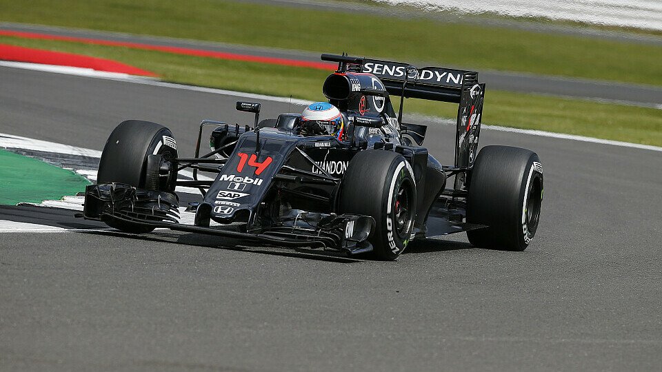 McLaren beendete den Freitag mit beiden Piloten in den Top Ten, Foto: Sutton