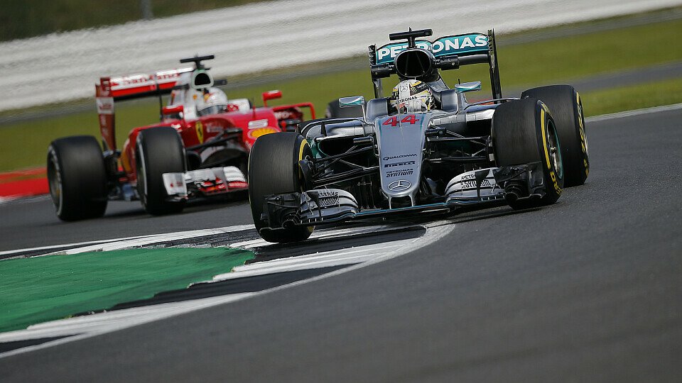Ferrari sieht gegen Mercedes kein Land, Foto: Sutton