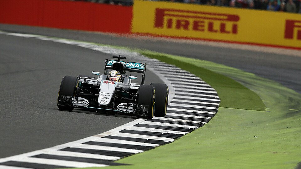 Lewis Hamilton fuhr die schnellste Zeit im 3. Training in Silverstone, Foto: Sutton