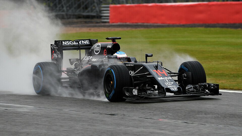 Alonso setzte in Silverstone die Bestzeit am ersten Testtag, Foto: Sutton