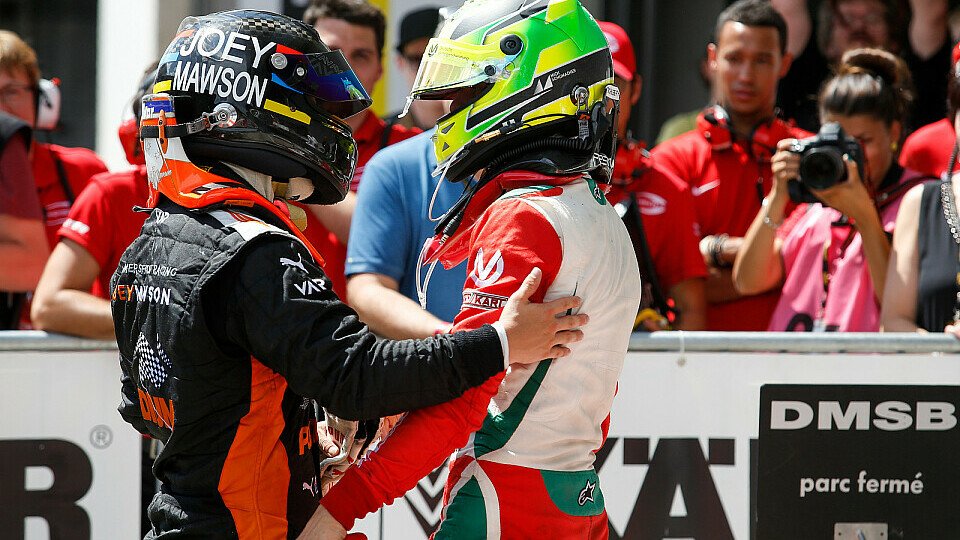 Freunde nach dem Rennen: Joey Mawson und Mick Schumacher, Foto: ADAC Formel 4