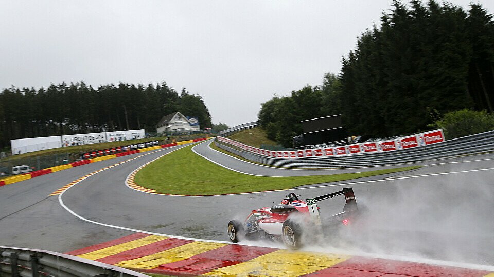 Lance Stroll war im Nassen nicht zu bezwingen, Foto: FIA F3