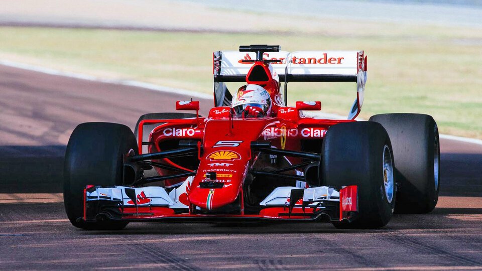 Wie ein wilder teste Vettel 2016 mit dem Ferrari-Mule-Car, Foto: Pirelli