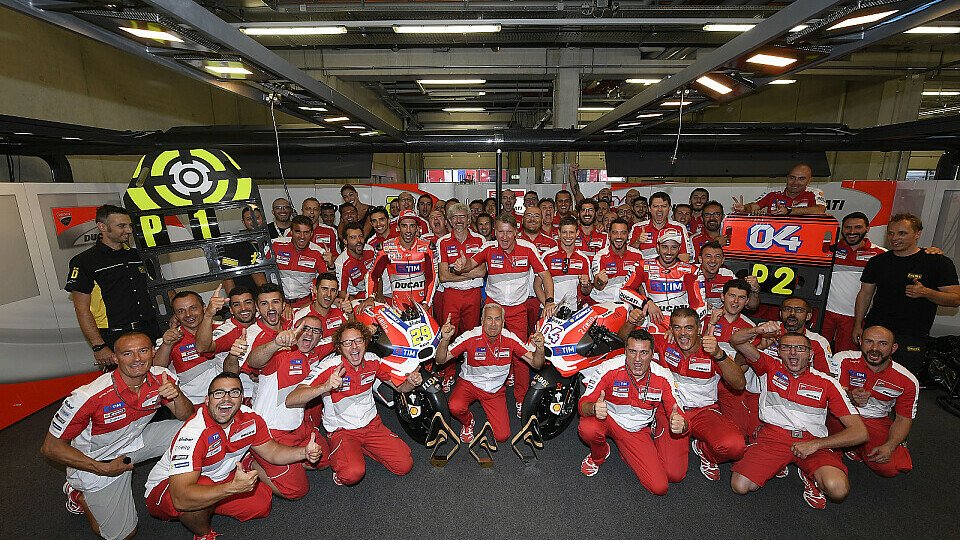 Ganz groß gefeiert wird bei Ducati erst die Weltmeisterschaft, Foto: Ducati