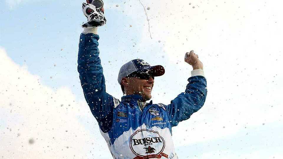 Kevin Harvick siegte im Kolosseum von Bristol nach 128 Führungsrunden, Foto: NASCAR