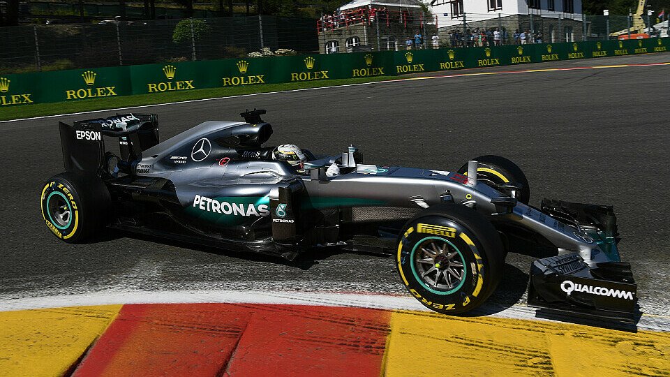 Lewis Hamilton startet in Spa nach Motoren-Wechsel vom Ende des Feldes, Foto: Sutton