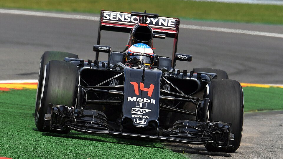 Fand beim Belgien GP in Spa den richtigen Weg: McLaren-Pilot Fernando Alonso, Foto: Sutton