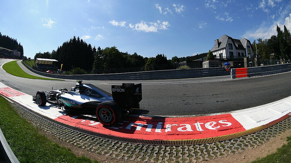 Rosberg geht in Belgien von der Pole Position in das Rennen, Foto: Sutton