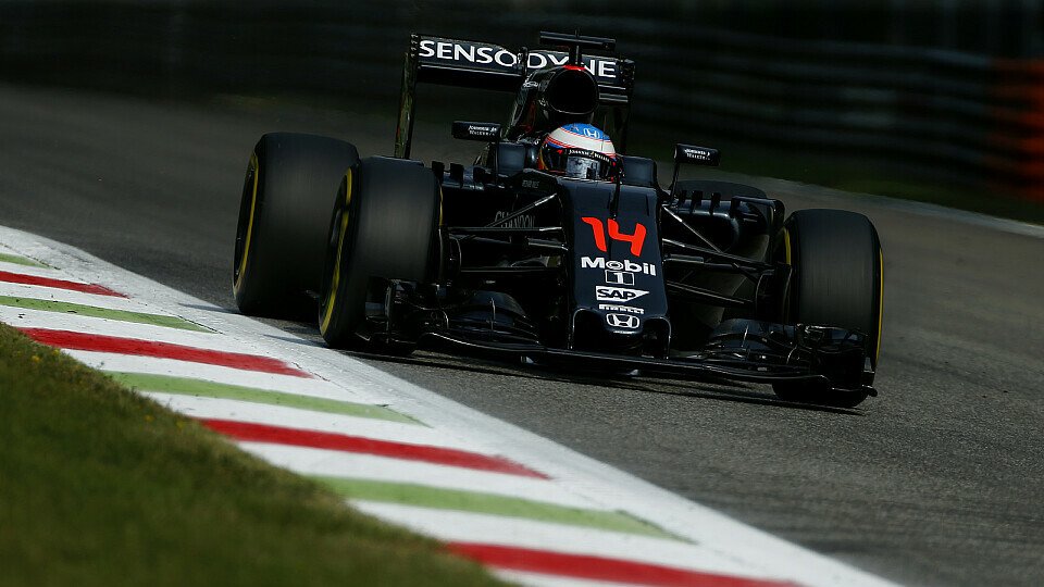 McLaren-Pilot Alonso in Freitagstrainings in Monza schneller als befürchtet, Foto: Sutton
