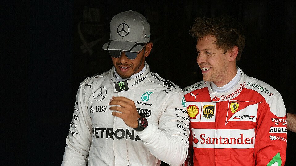 Sebastian Vettel und Lewis Hamilton fahren schon seit zehn Jahren gemeinsam in der Formel 1, Foto: Sutton