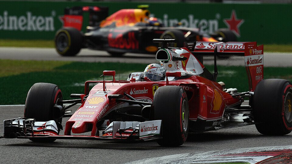 Sebastian Vettel zeigte in Singapur eine starke Aufholjagd - Max Verstappen erlebte ein schlechtes Rennen, Foto: Sutton