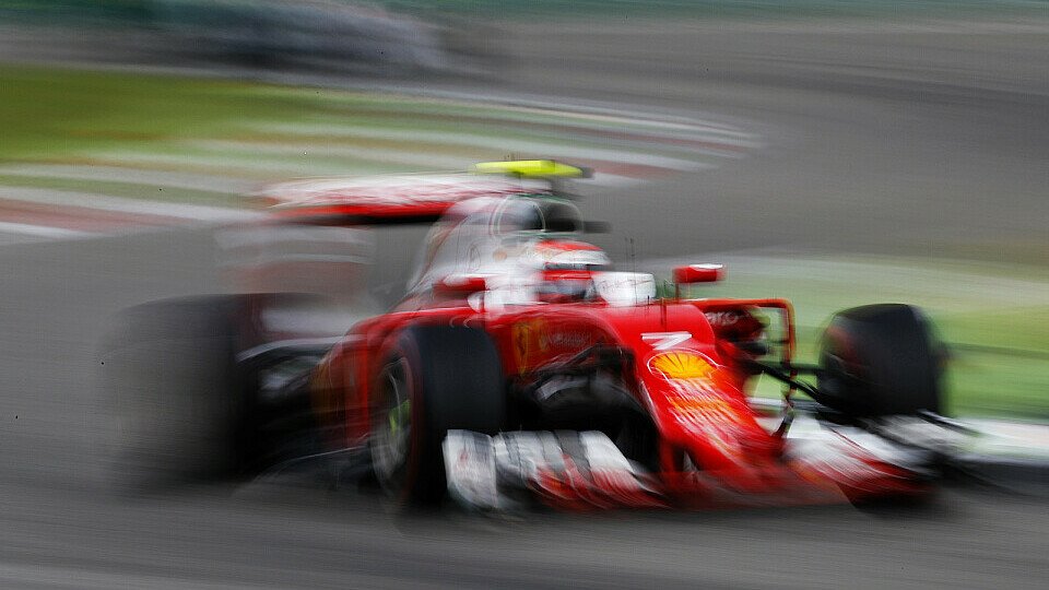 Kimi Räikkönen attestiert Ferrari einen Aufwärtstrend, für ganz vorne fehle aber weiter der Speed
