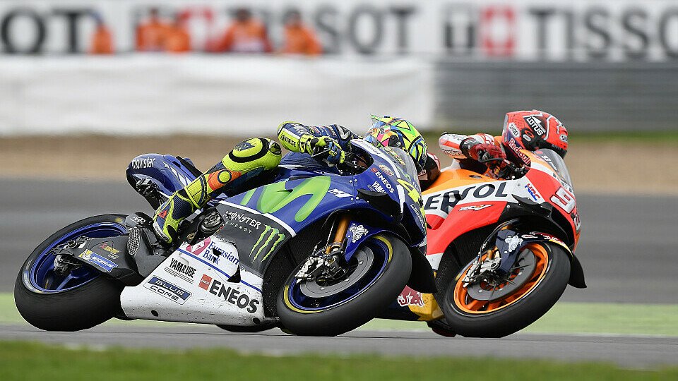 Rossi und Marquez schenkten sich in Silverstone absolut nichts, Foto: Yamaha