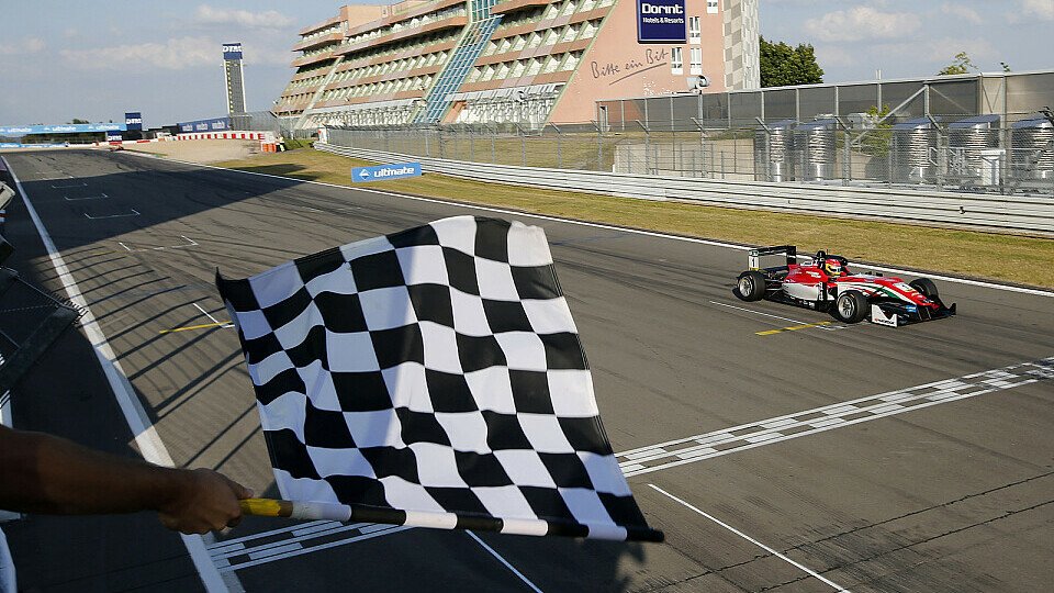 Lance Stroll gewinnt auch Rennen 2 auf dem Nürburgring, Foto: FIA Formel 3 EM