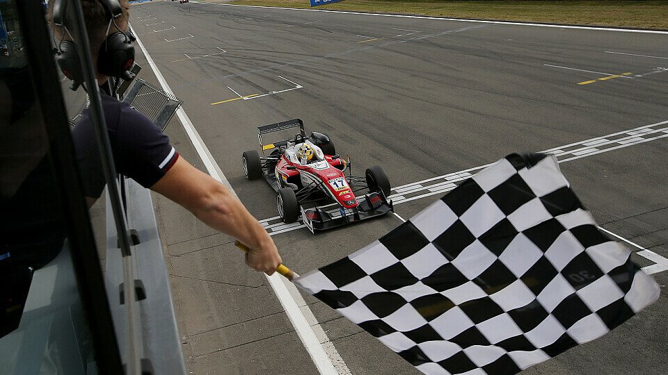 Sieg in Rennen 3 auf dem Nürburgring für Maximilian Günther, Foto: FIA F3