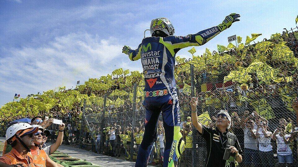 Valentino Rossi wird in Mugello gefeiert - ob er gewinnt oder nicht, Foto: Yamaha
