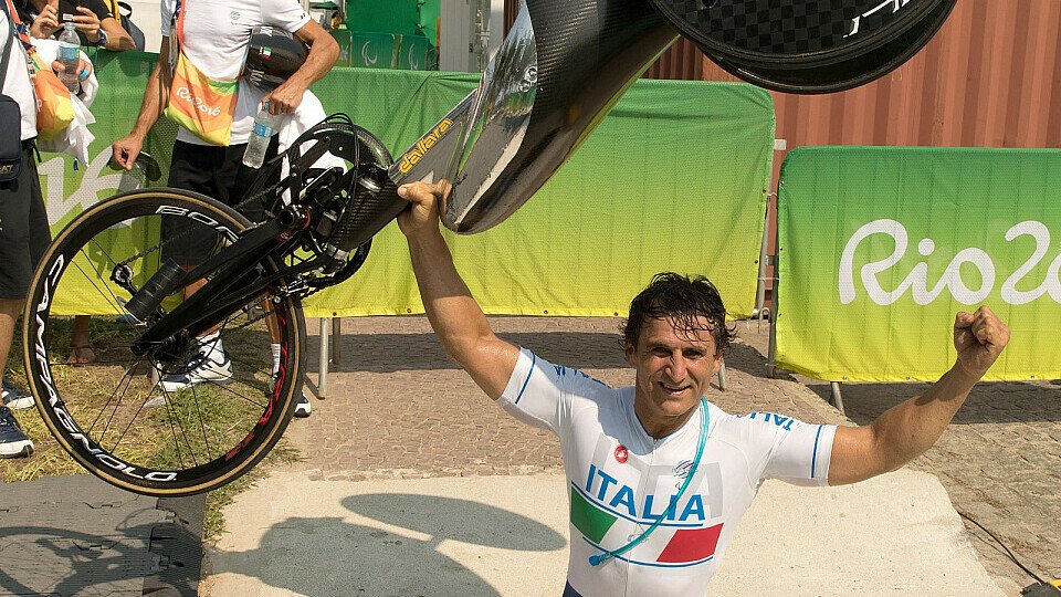 Alex Zanardi ist mehrfacher Paralympics-Sieger und Paracycling-Weltmeister, Foto: BMW Motorsport