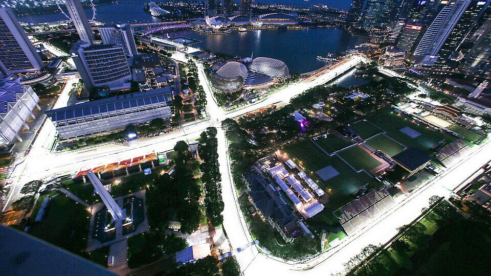 Singapur bietet der Formel 1 einen spektakulären Rahmen, Foto: Sutton