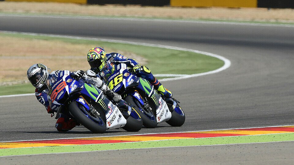 Valentino Rossi verpatzte seine Attacke gegen Lorenzo, Foto: Yamaha