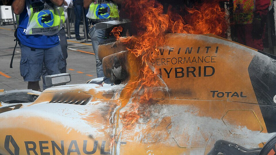 Der Renault fing einst bei einem Mexiko-Test Feuer, Foto: Sutton