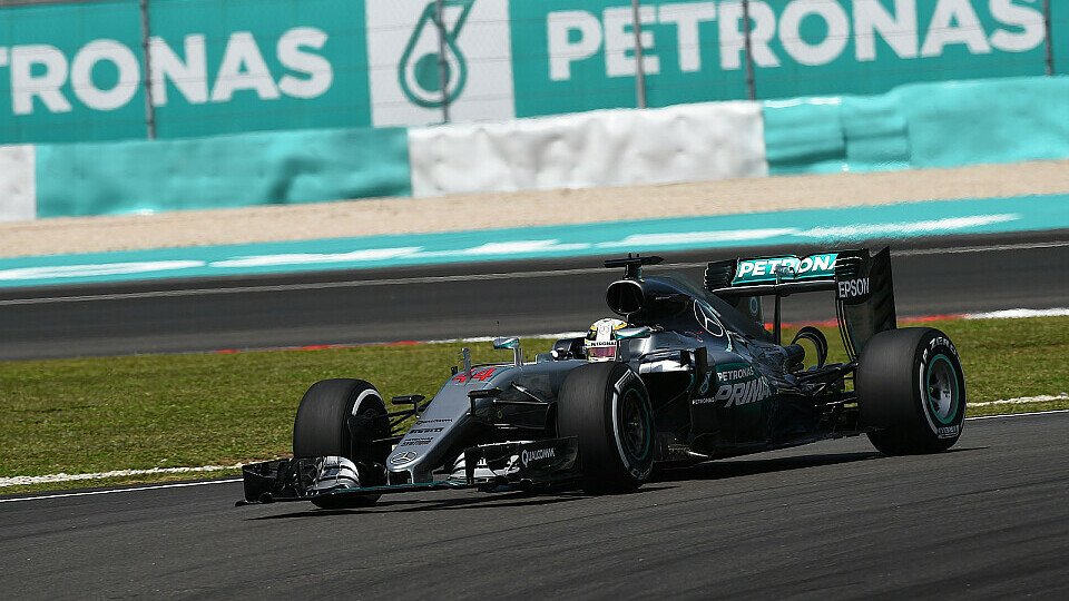 Lewis Hamilton war im zweiten Training der Schnellste, Foto: Sutton