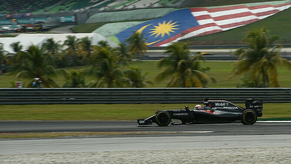 Fernando Alonso stürmte von Rang 22 auf Platz sieben nach vorne, Foto: Sutton
