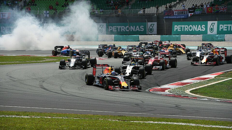 Daniel Ricciardo gewinnt den Malaysia GP vor Teamkollege Max Verstappen, Foto: Sutton