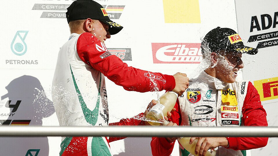 Schumacher und Vips sicherten dem Prema Powerteam den Sieg in der Teamwertung, Foto: ADAC Formel 4