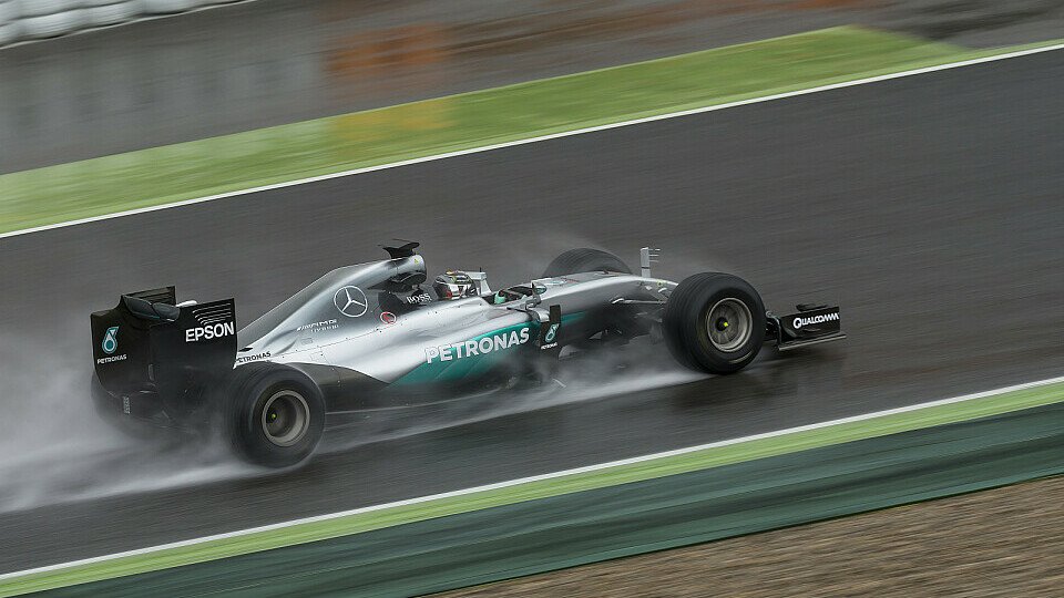 Nico Rosberg musste am Mittwoch in Barcelona für den verletzten Lewis Hamilton einspringen, Foto: Pirelli