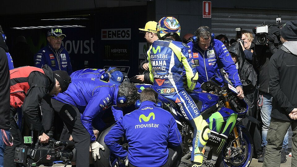 Rossi verkalkulierte sich an der Box, Foto: Yamaha
