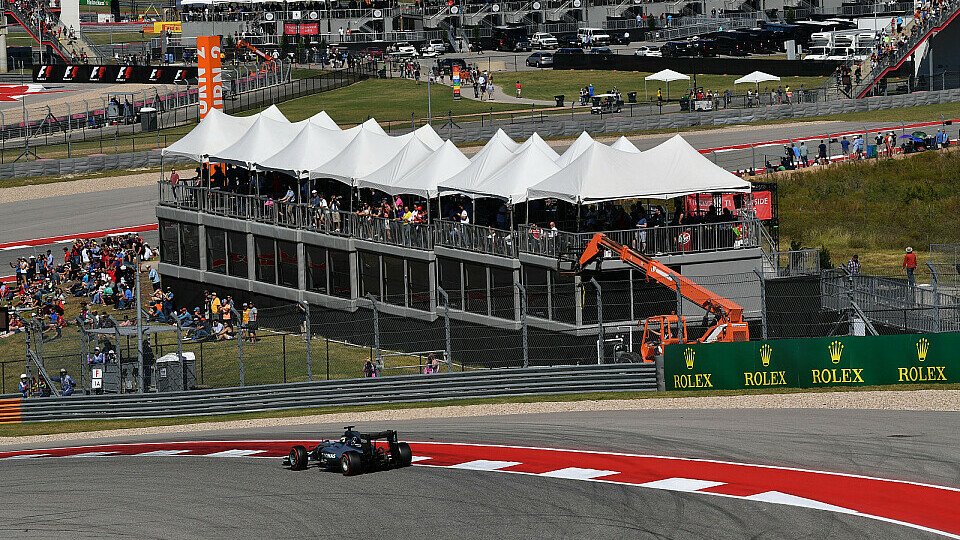 Lewis Hamilton erzielte seine erste Pole Position in Austin, Foto: Sutton