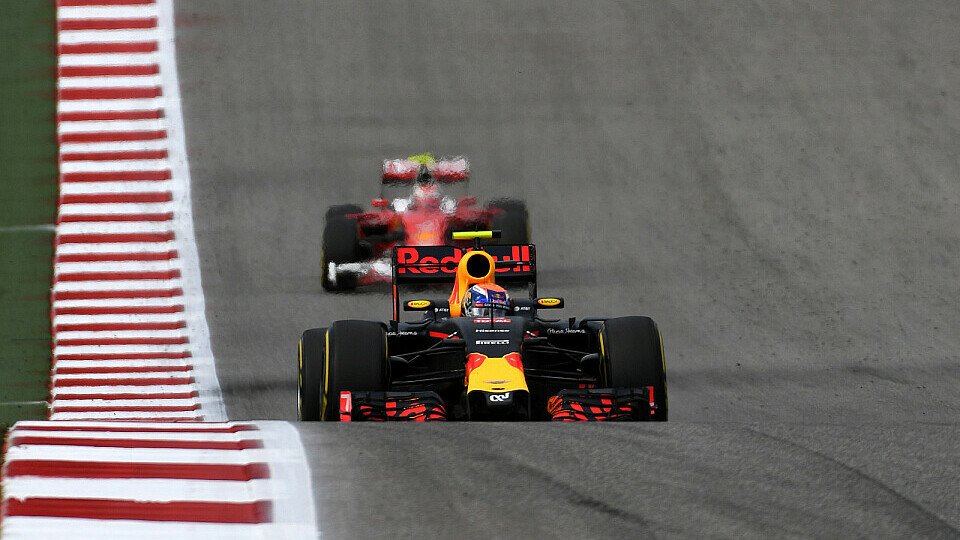 Red Bull liegt klar vor Ferrari, Foto: Sutton