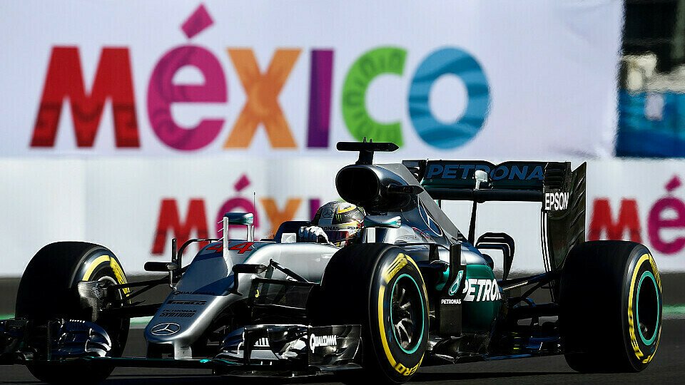 Lewis Hamilton gewinnt den Mexiko GP vor Nico Rosberg, Foto: Sutton