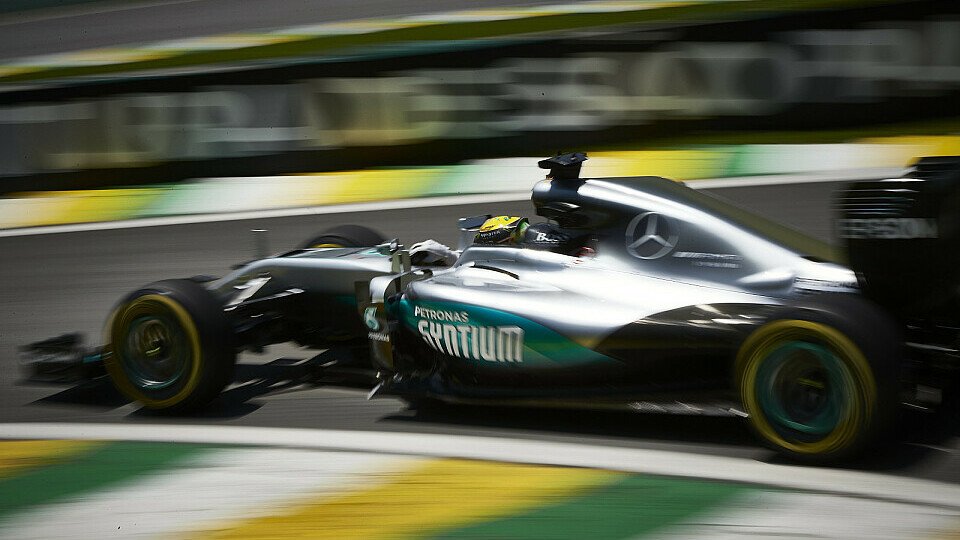 Lewis Hamilton startet in Brasilien von der Pole, Foto: Mercedes-Benz