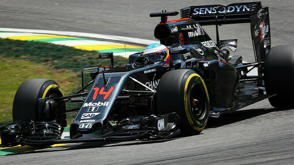 Alonso startet in Brasilien mit dem McLaren in den Top-Ten, Foto: Sutton