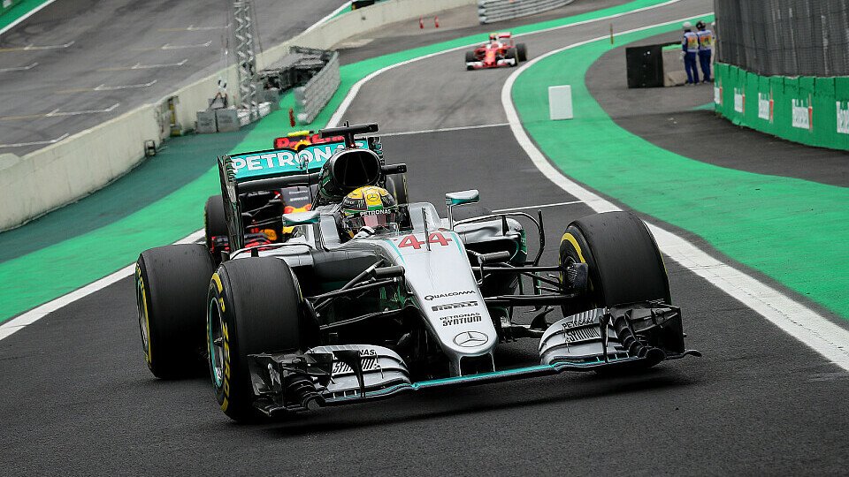 Lewis Hamilton sicherte sich seine zweite Pole Position in Brasilien, Foto: Sutton