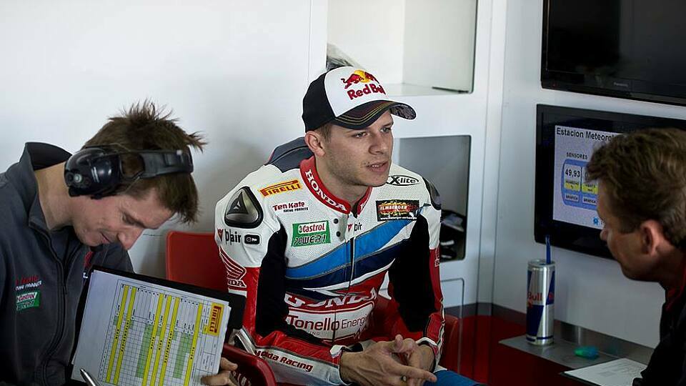 Auf Stefan Bradl wartet noch viel Arbeit vor seinem Debüt in der Superbike-WM, Foto: Honda