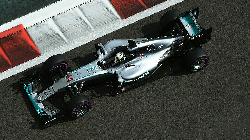Lewis Hamilton erzielte die erste Bestzeit in Abu Dhabi, Foto: Sutton